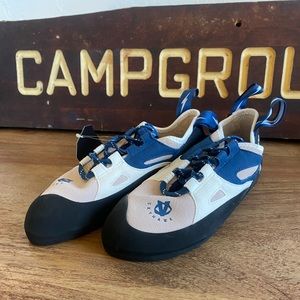 Evolve Skyhawk Climbing Shoes, W's size 9.0